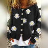 model draagt gebreide wollen cardigan vest met knopen en bloemen print voor dames