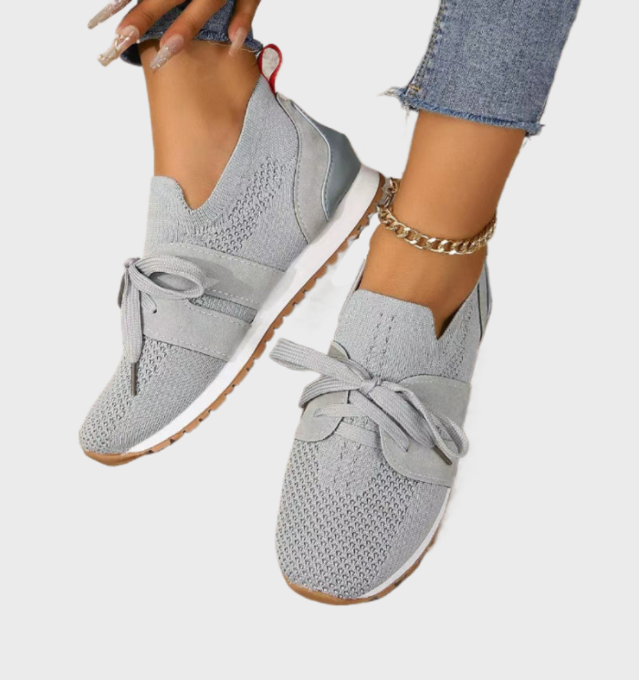 model raagt elegante casual sneakers voor dames met veters en stretch met hoge witte hak