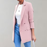 model draagt casual blazer jas voor dames 