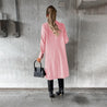 model draagt elegante trenchcoat jas voor dames lange jas met nopen wind en waterdicht winterjas voor dames