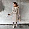 model draagt elegante trenchcoat jas voor dames lange jas met nopen wind en waterdicht winterjas voor dames